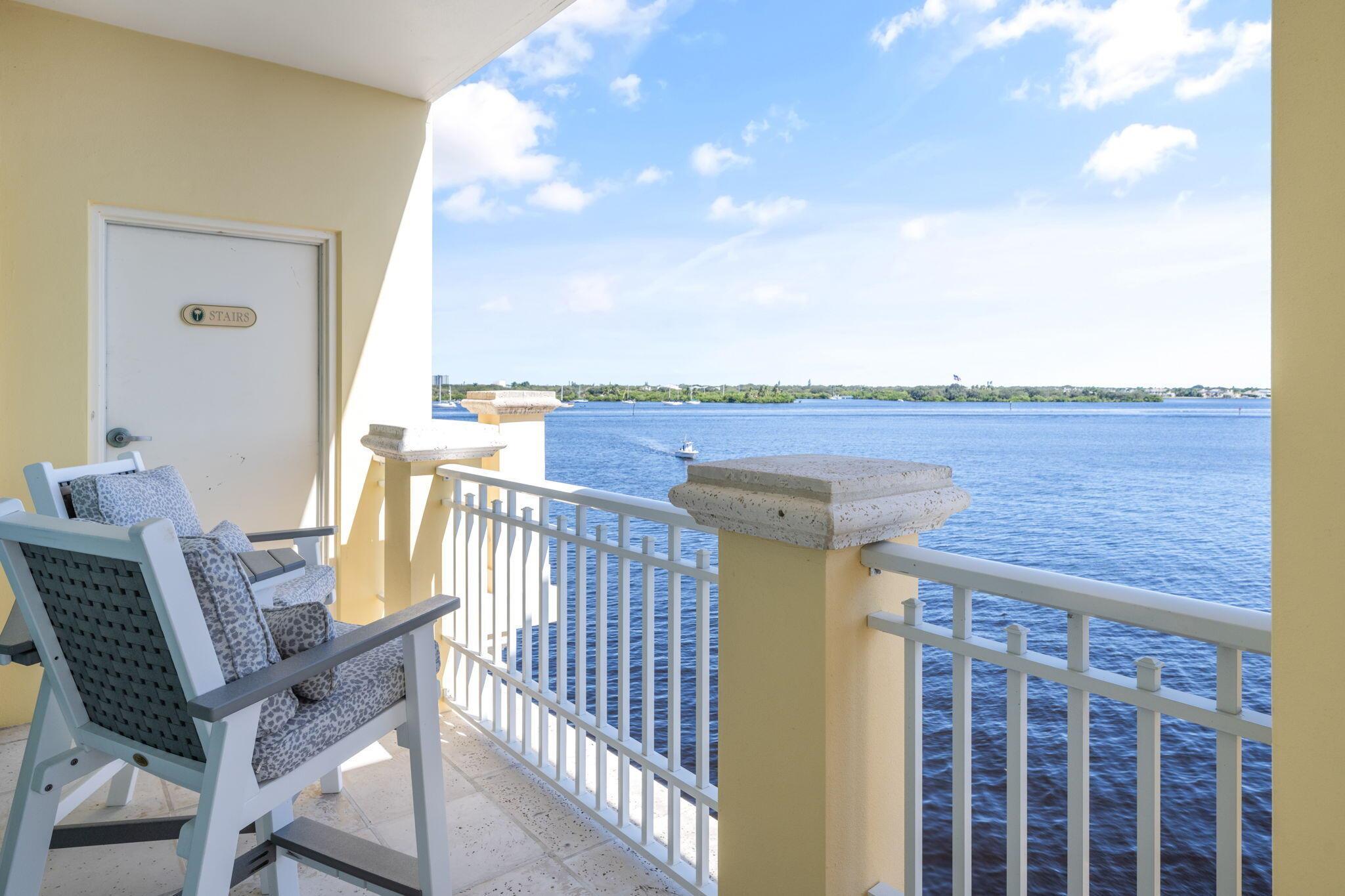 7 Royal Palm Pointe #Ph-W Vero Beach, FL 32960
