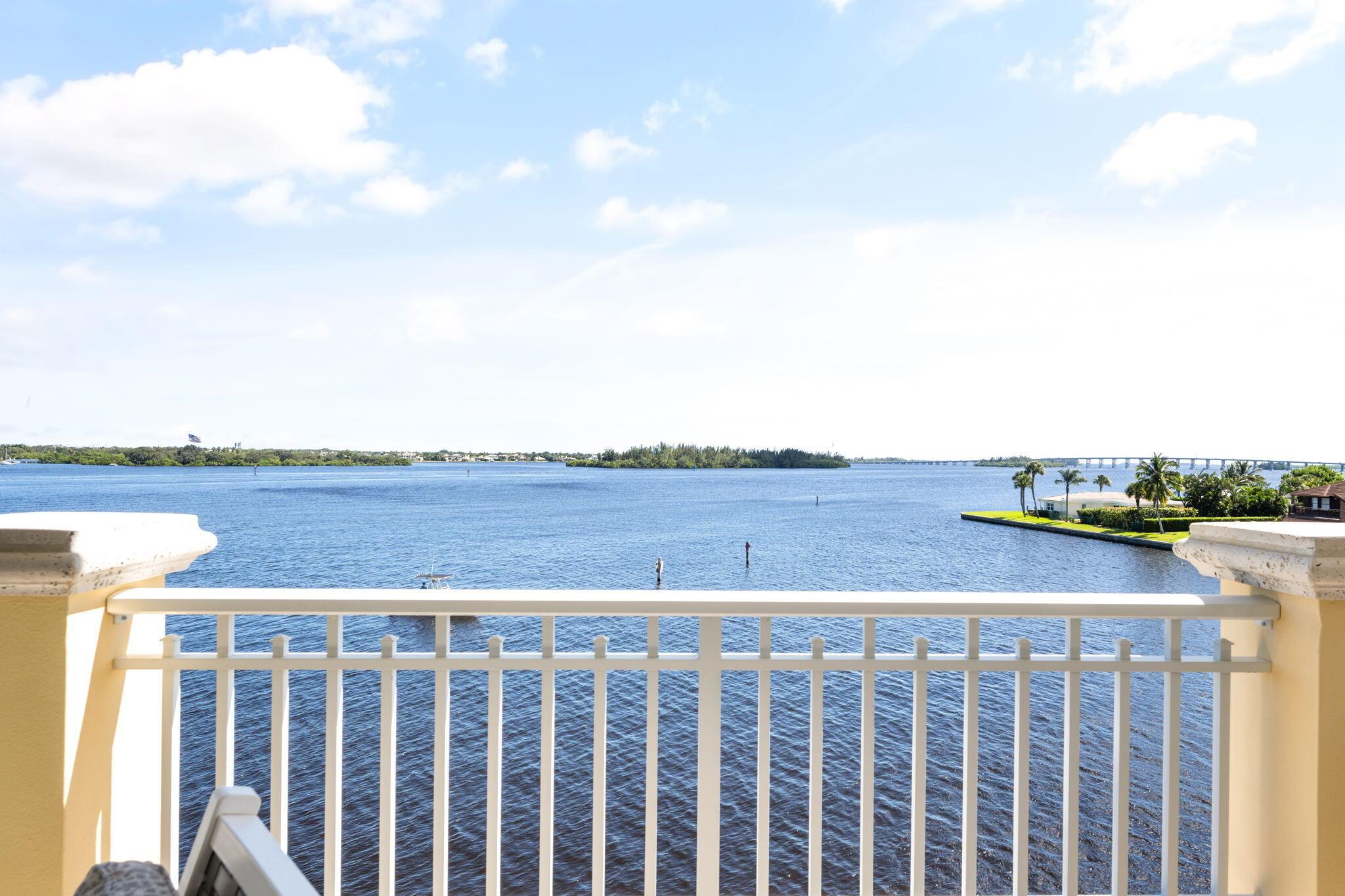 7 Royal Palm Pointe #Ph-W Vero Beach, FL 32960