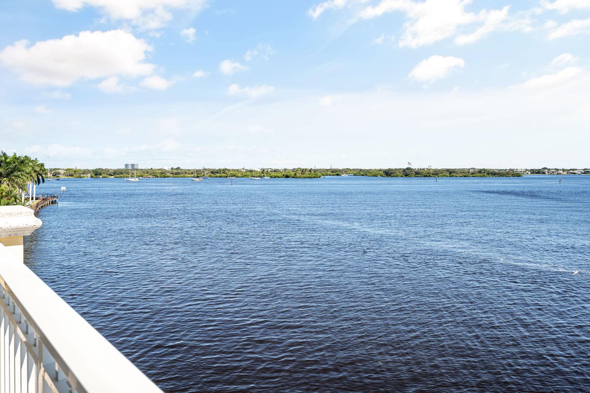 7 Royal Palm Pointe #Ph-W Vero Beach, FL 32960