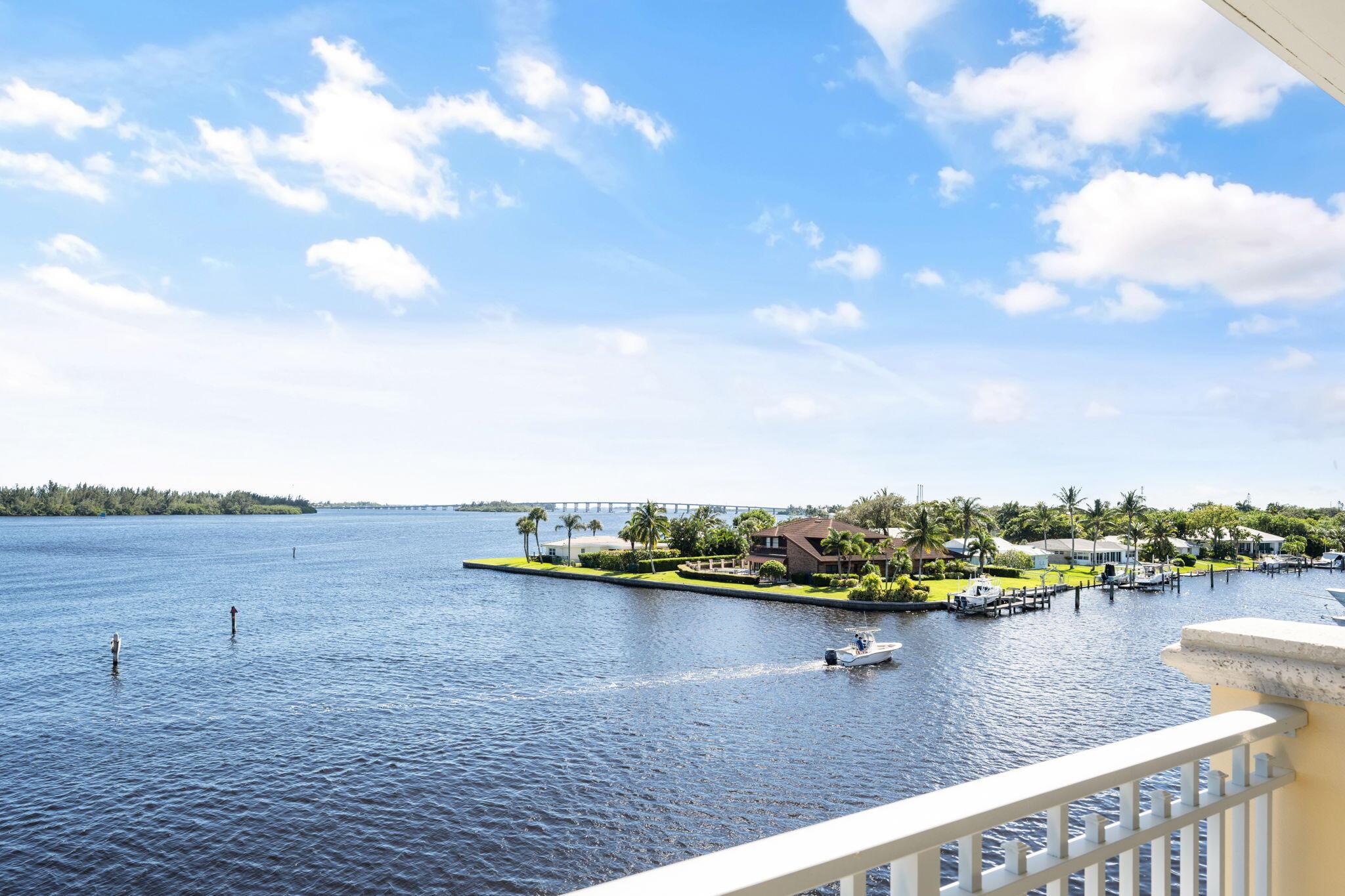 7 Royal Palm Pointe #Ph-W Vero Beach, FL 32960