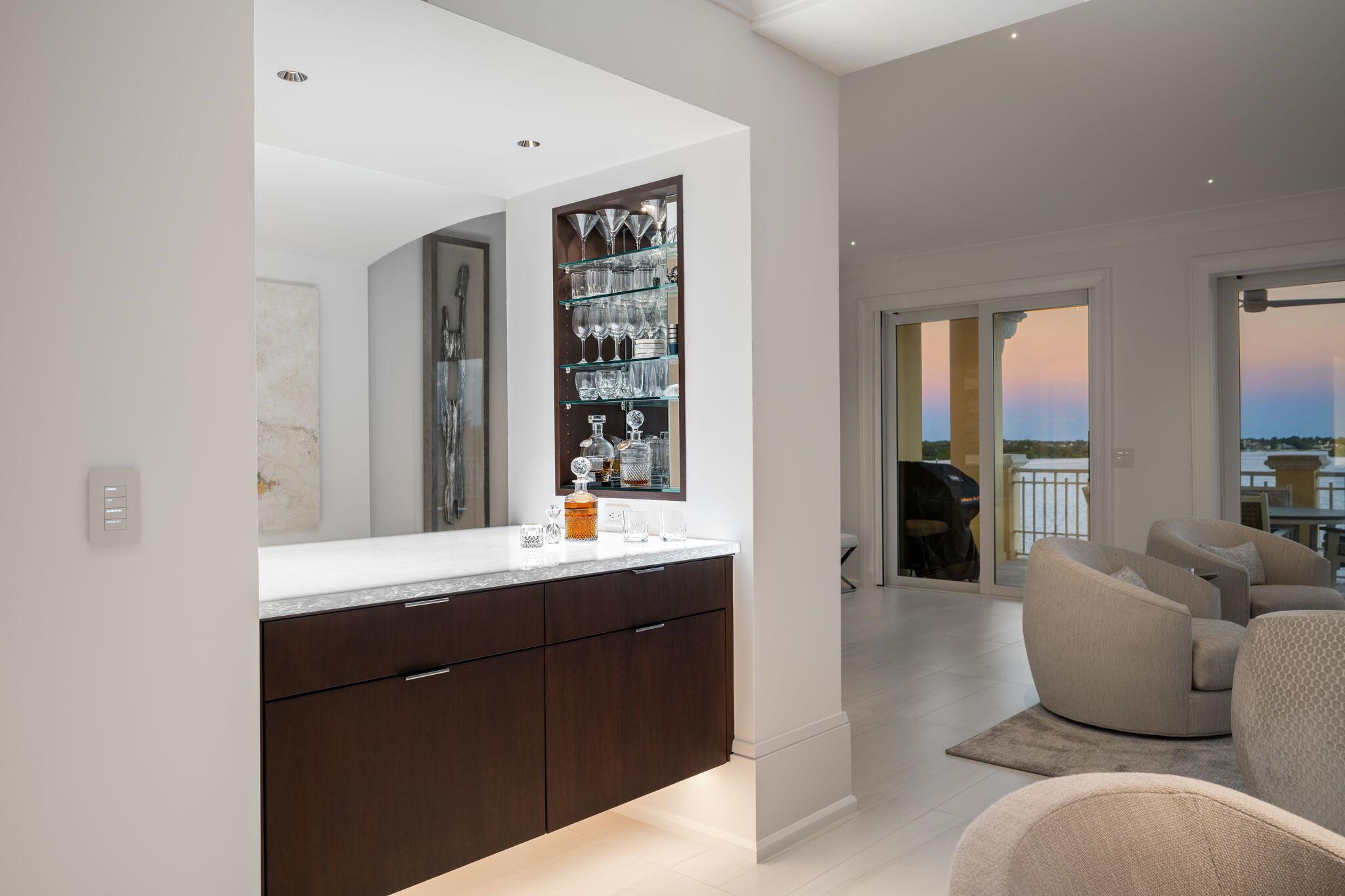 7 Royal Palm Pointe #Ph-W Vero Beach, FL 32960