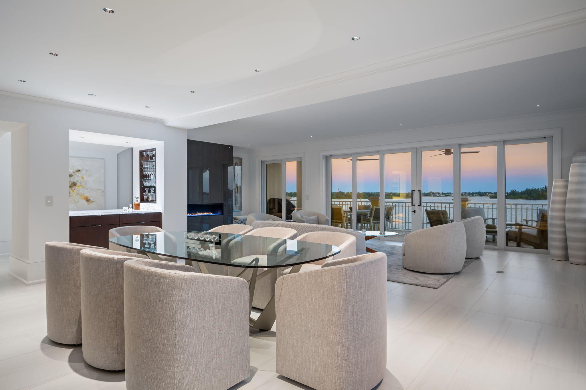 7 Royal Palm Pointe #Ph-W Vero Beach, FL 32960