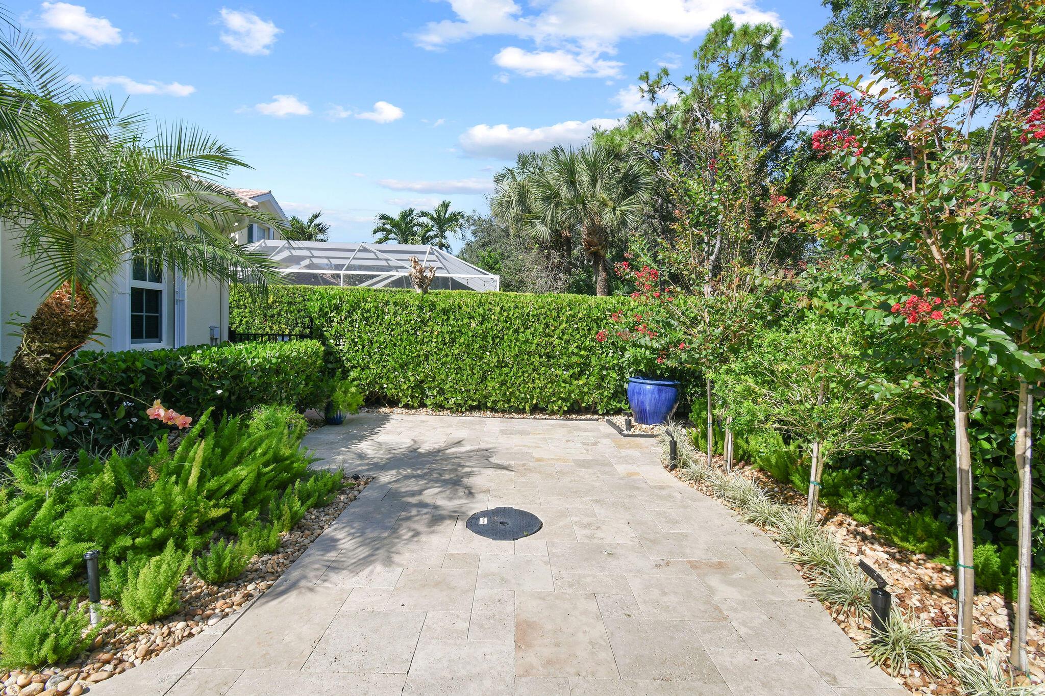 4015 Community Dr Jupiter, FL 33458