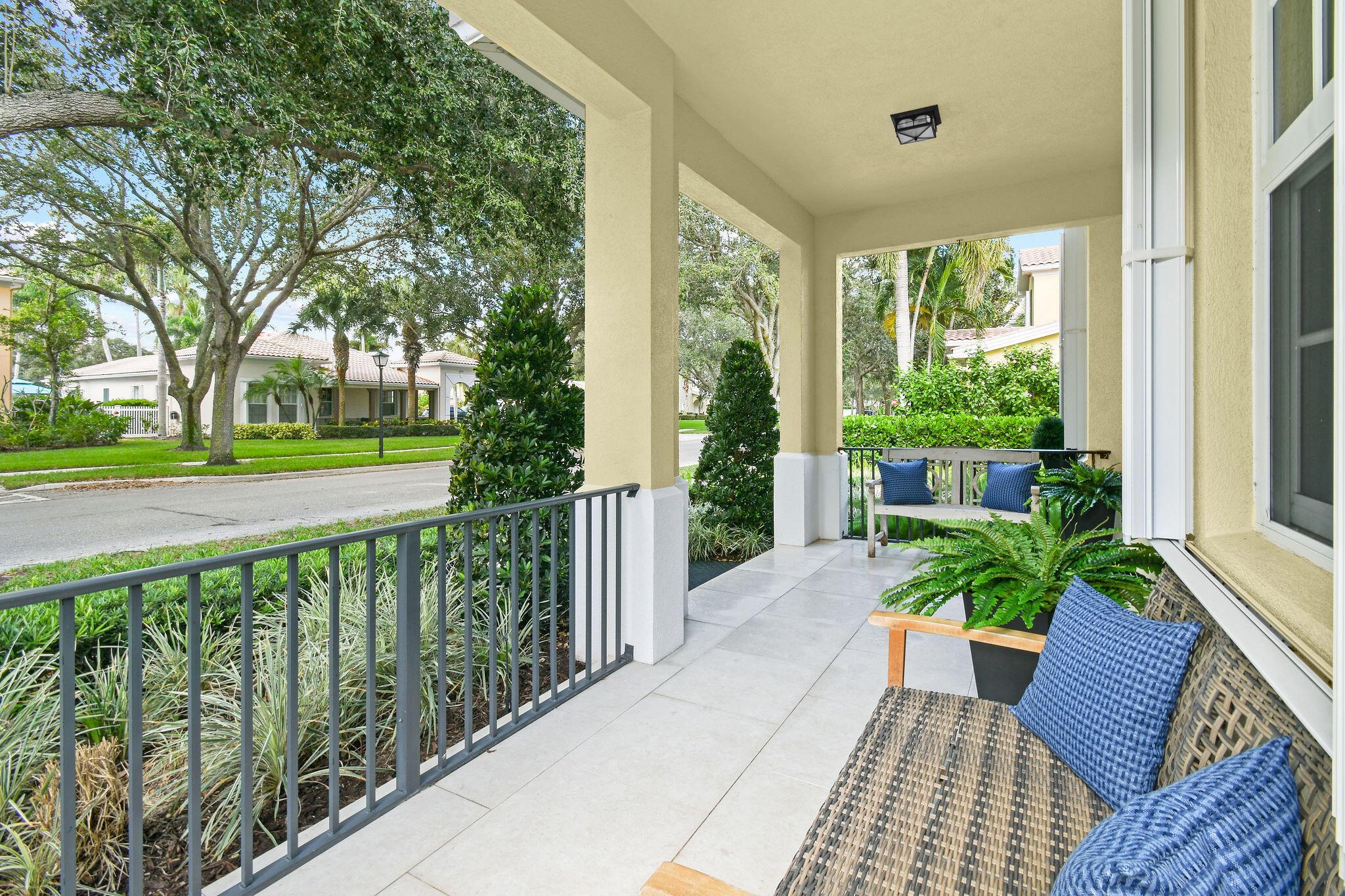 4015 Community Dr Jupiter, FL 33458