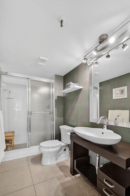 1300 S Highway A1a #201 Jupiter, FL 33477