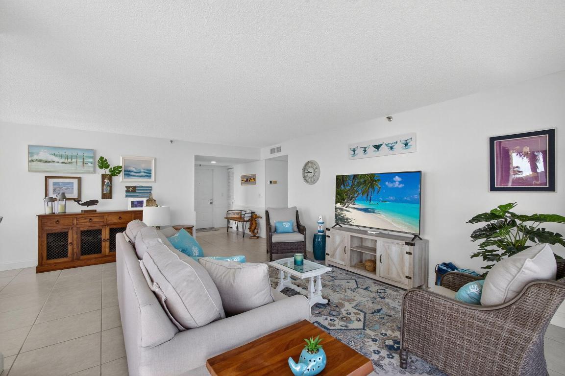 1300 S Highway A1a #201 Jupiter, FL 33477