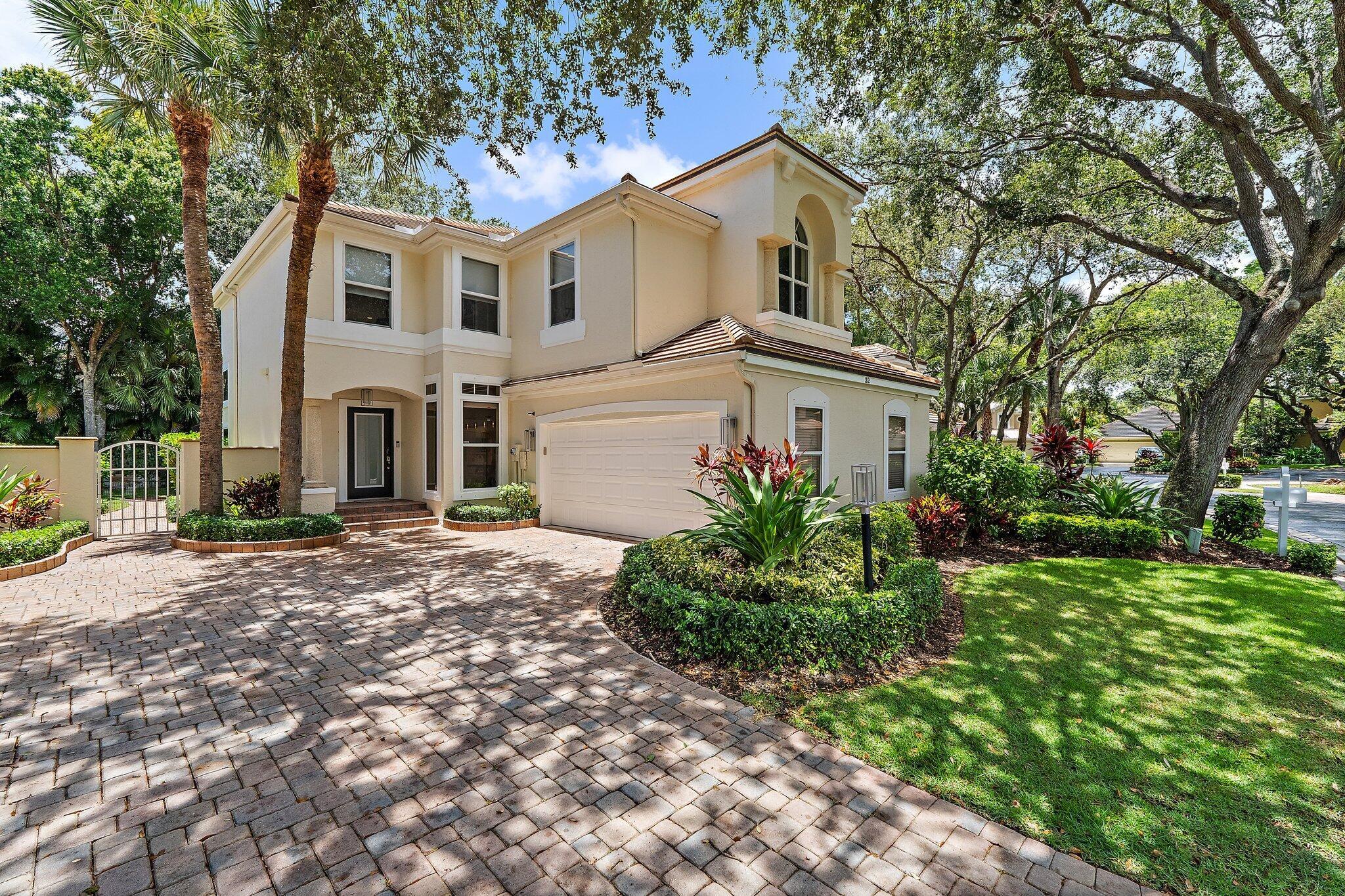 32 Grand Bay Cir