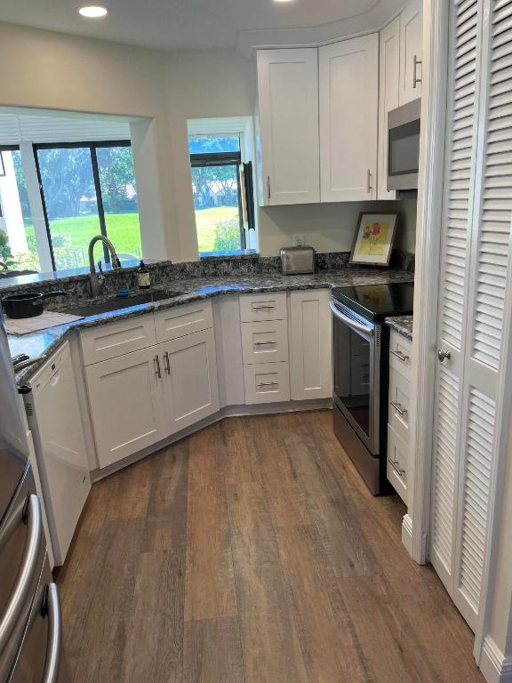 6065 Parkwalk Dr #1312 Boynton Beach, FL 33472