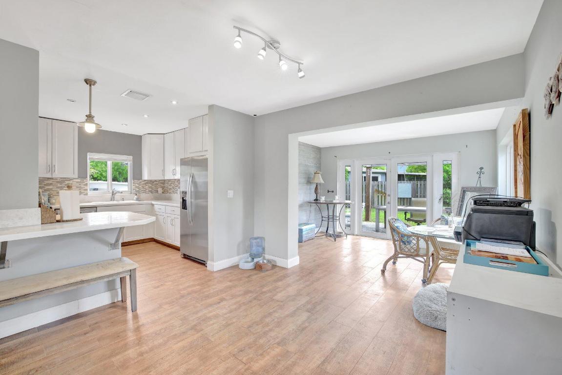 3241 SW 19th St Fort Lauderdale, FL 33312