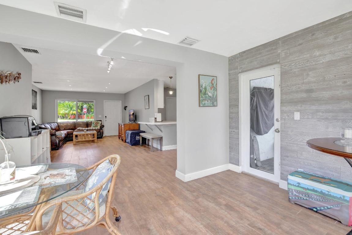 3241 SW 19th St Fort Lauderdale, FL 33312