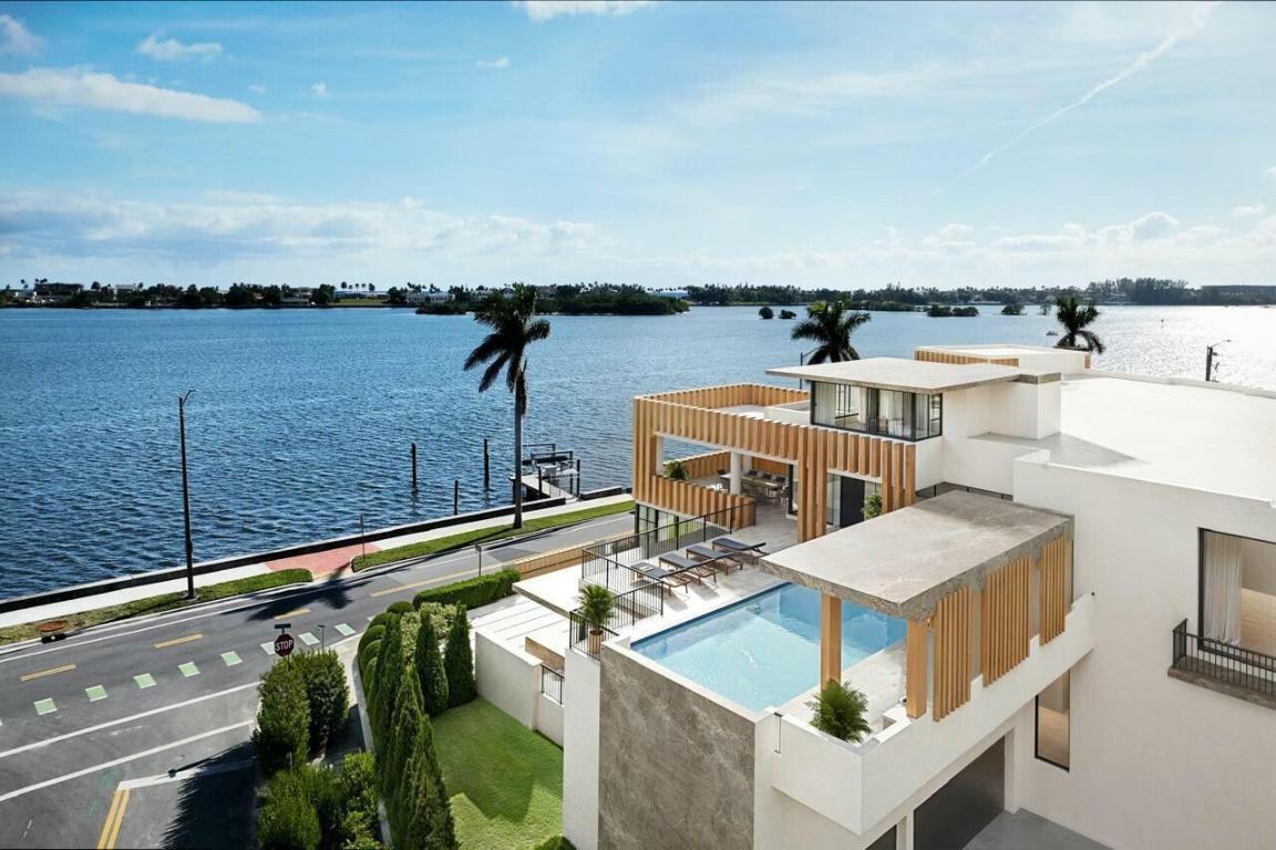 6315 S Flagler West Palm Beach, FL 33405