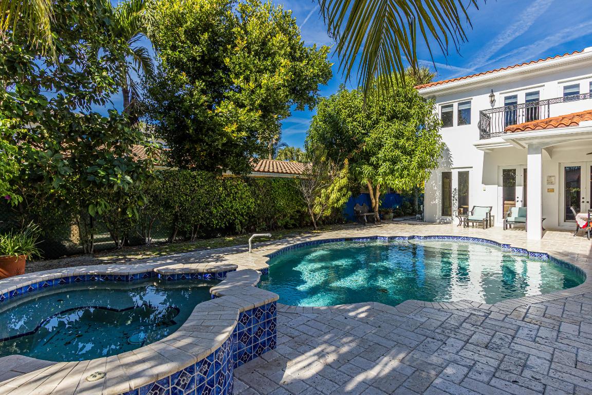 860 E Park Boca Raton, FL 33432