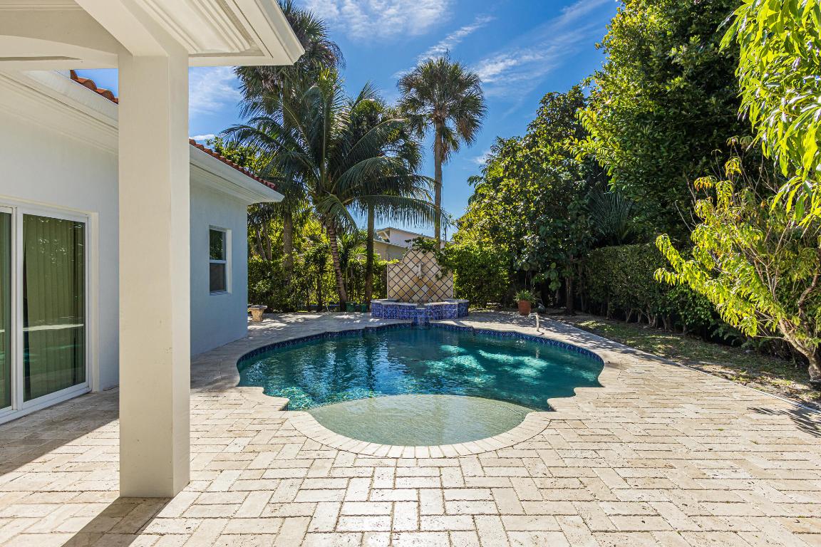 860 E Park Boca Raton, FL 33432