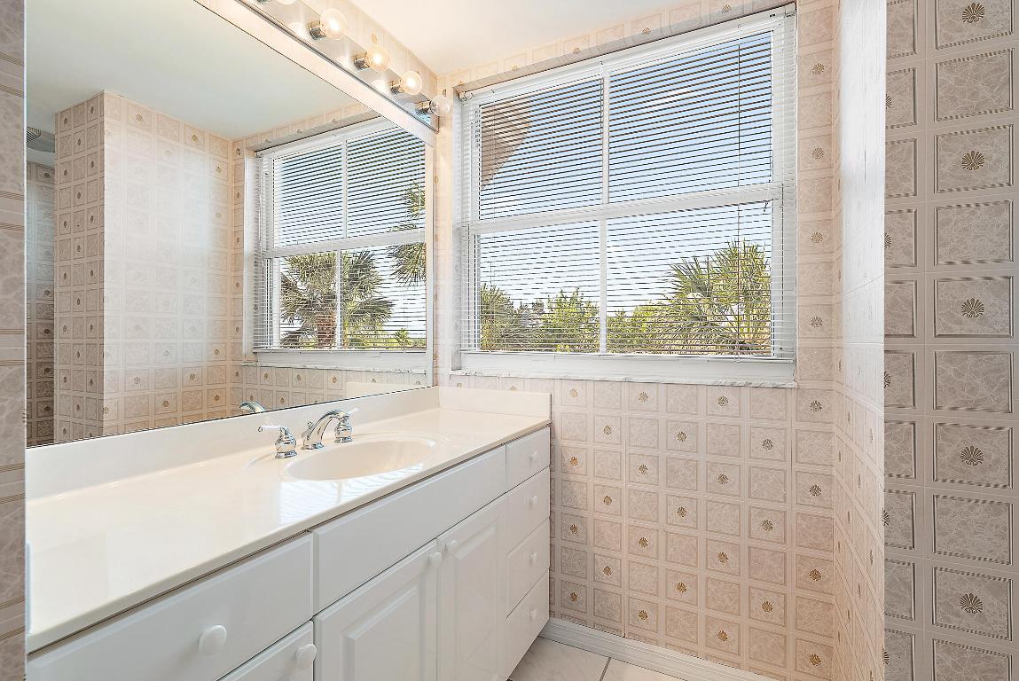 1660 S Highway A1a #222 Jupiter, FL 33477