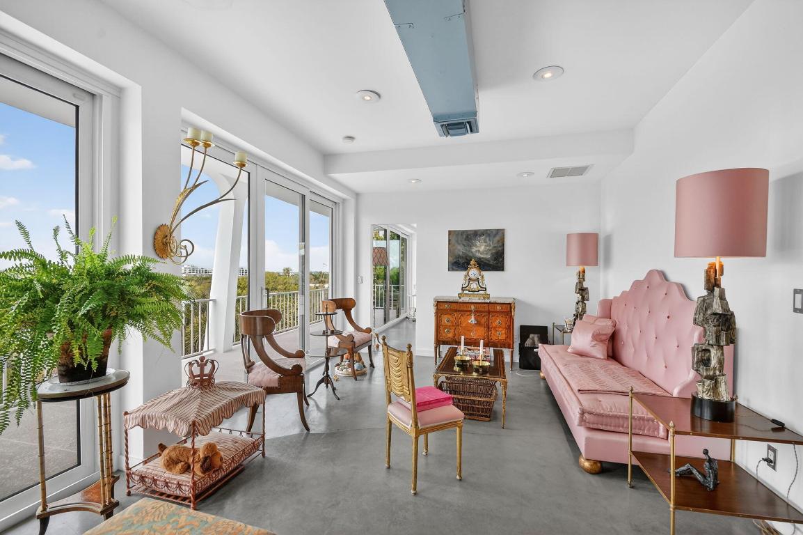 2275 S Ocean #305n Palm Beach, FL 33480