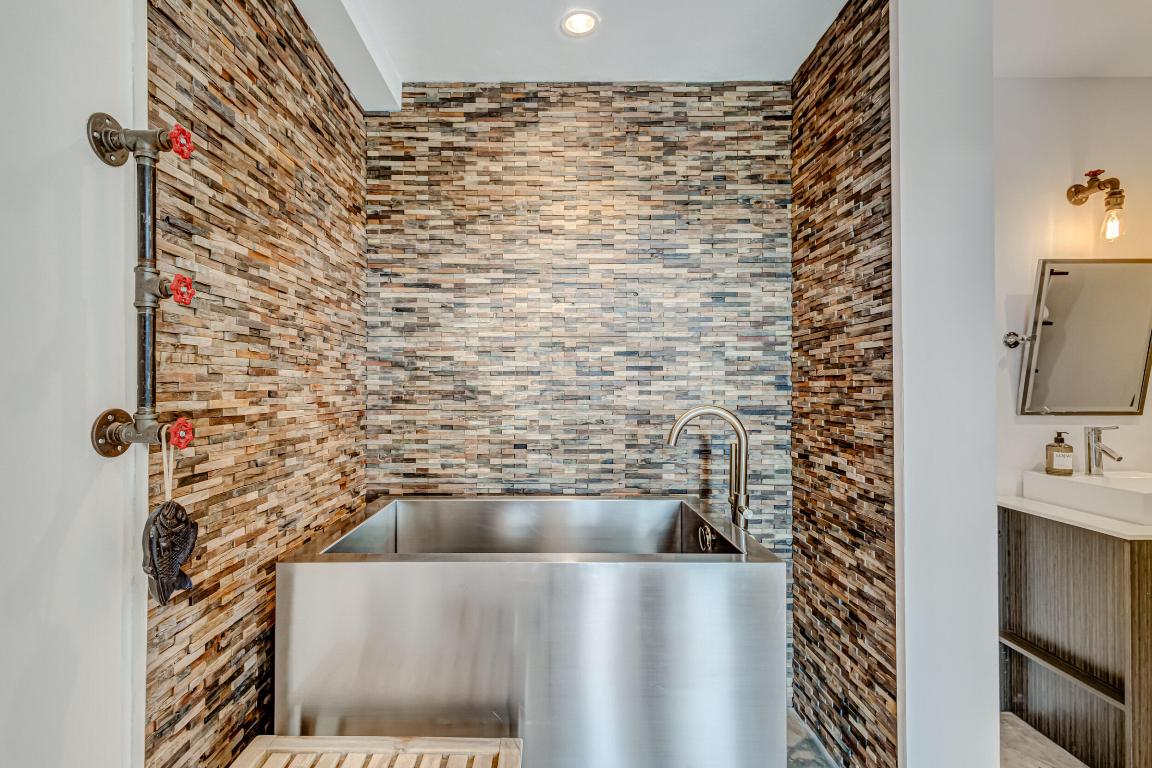 2275 S Ocean #305n Palm Beach, FL 33480