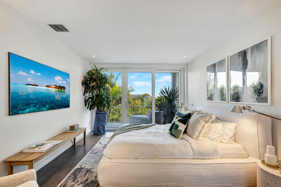 2275 S Ocean #305n Palm Beach, FL 33480