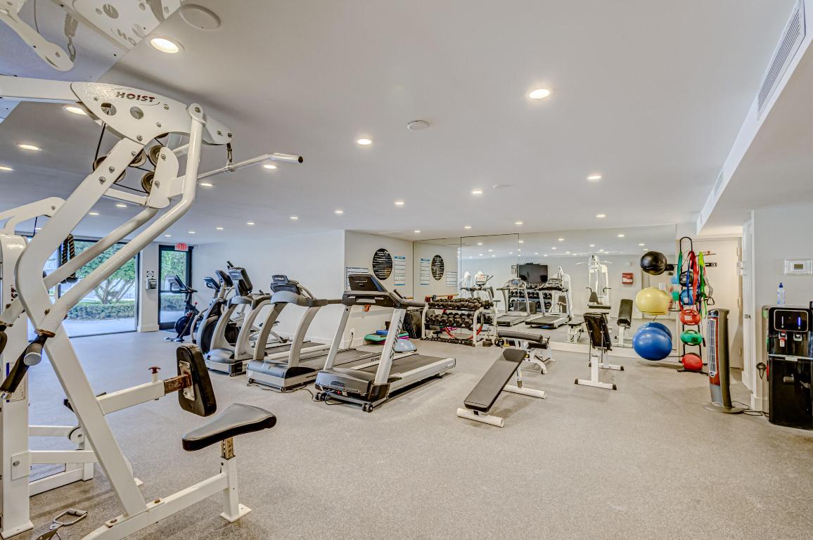 2275 S Ocean #305n Palm Beach, FL 33480