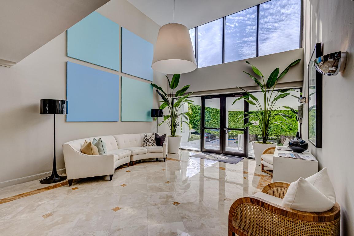 2275 S Ocean #305n Palm Beach, FL 33480