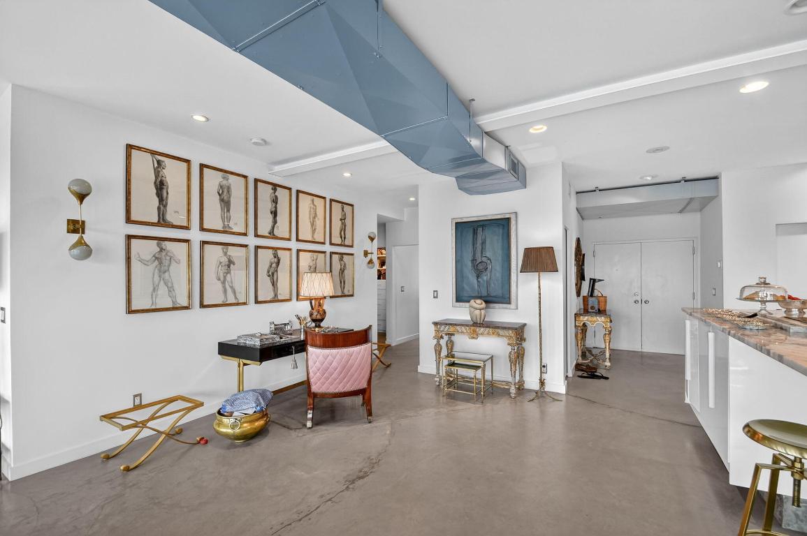 2275 S Ocean #305n Palm Beach, FL 33480