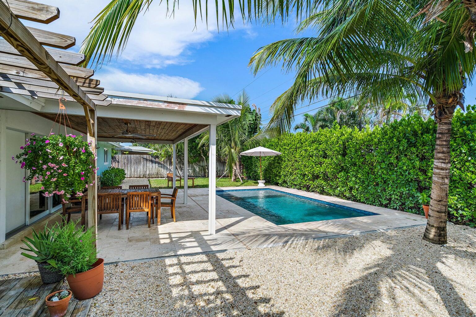 356 Mars Tequesta, FL 33469