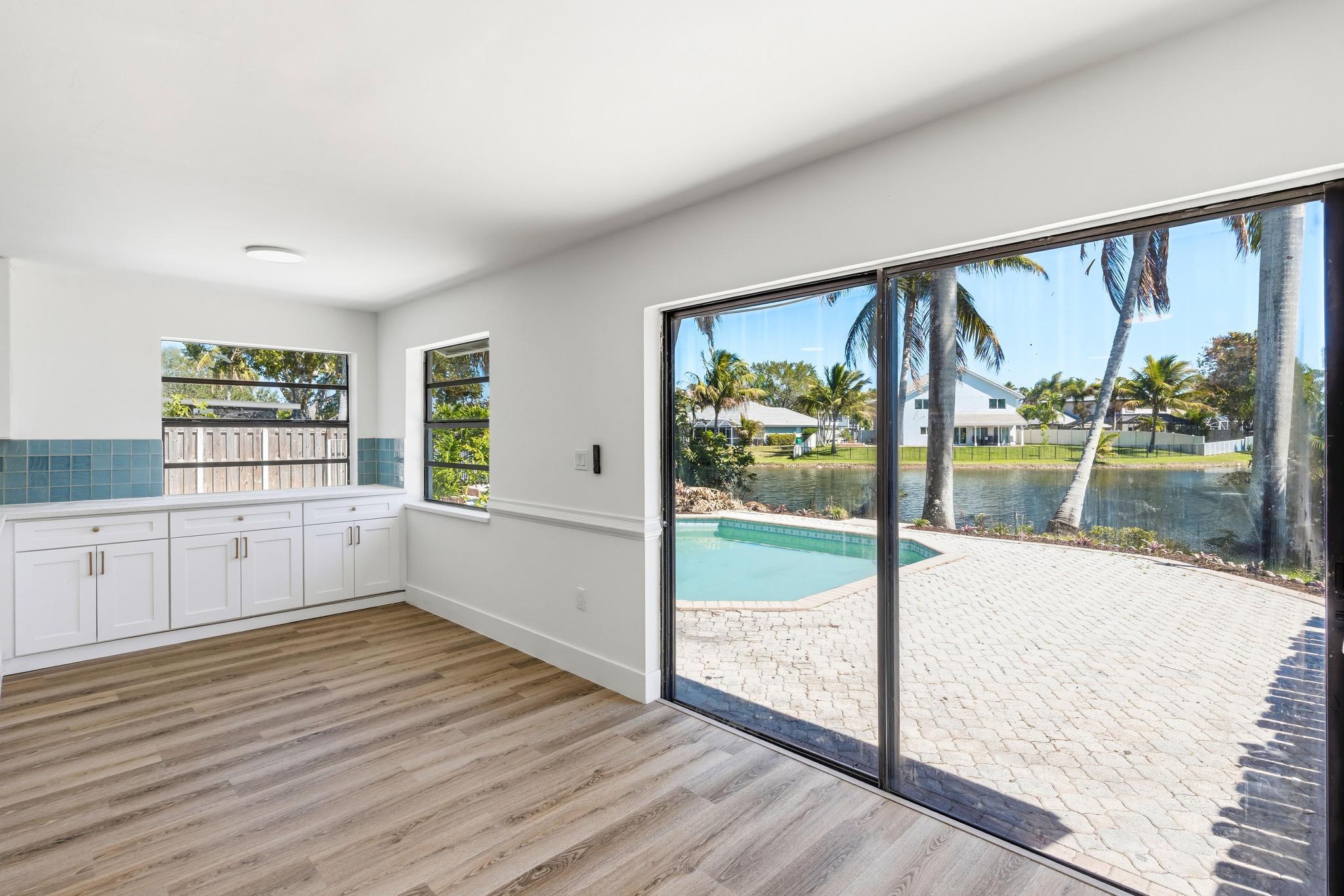 820 Rock Hl Davie, FL 33325