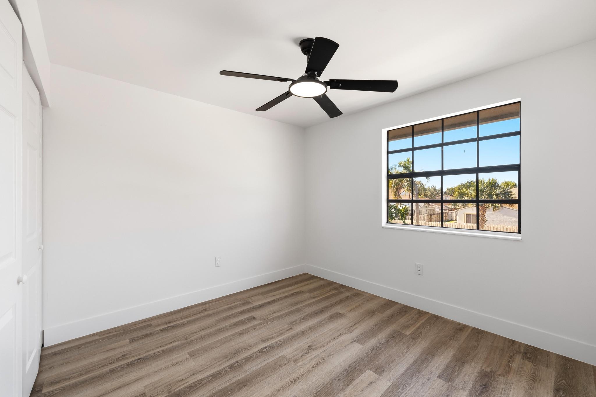 820 Rock Hl Davie, FL 33325