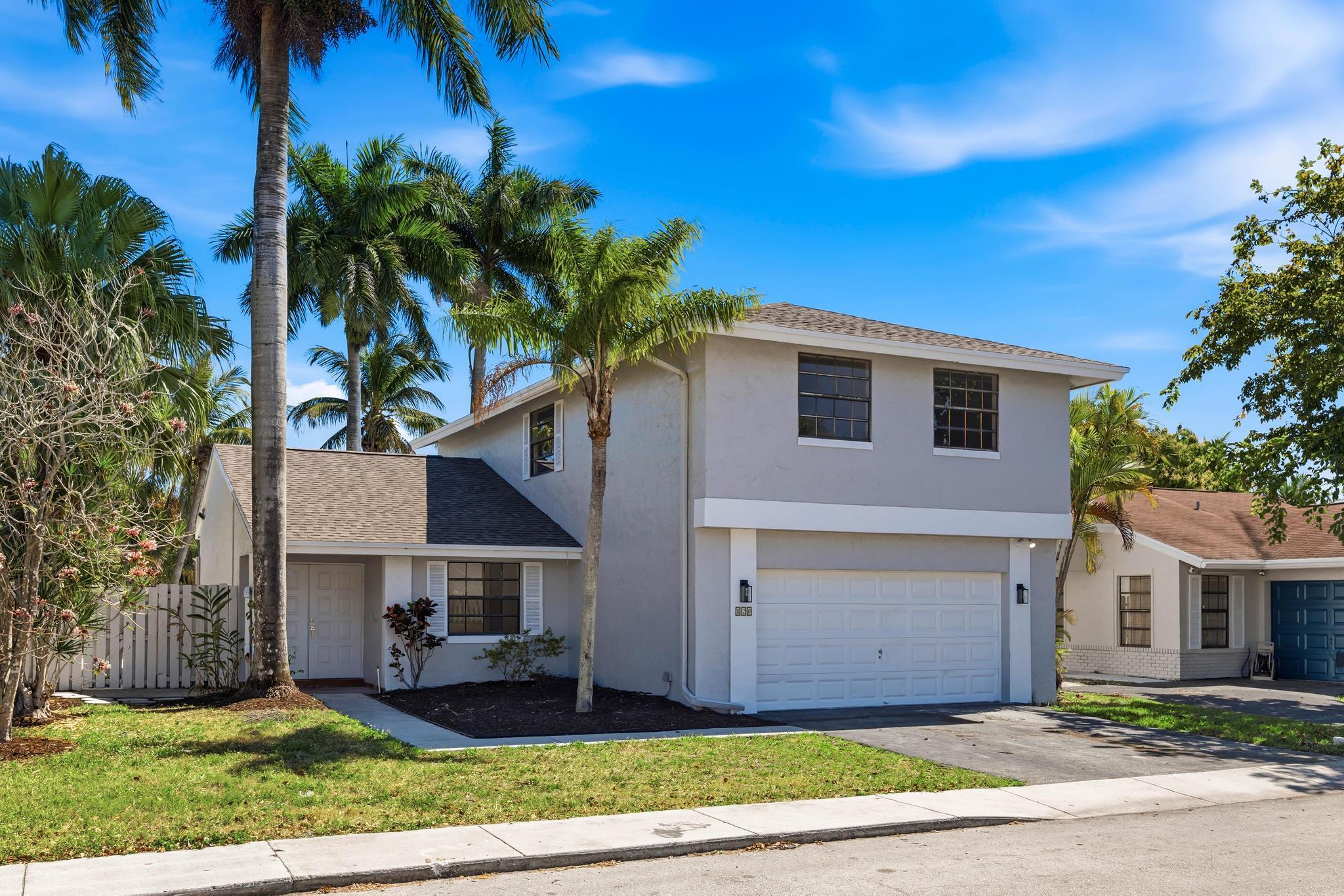 820 Rock Hl Davie, FL 33325