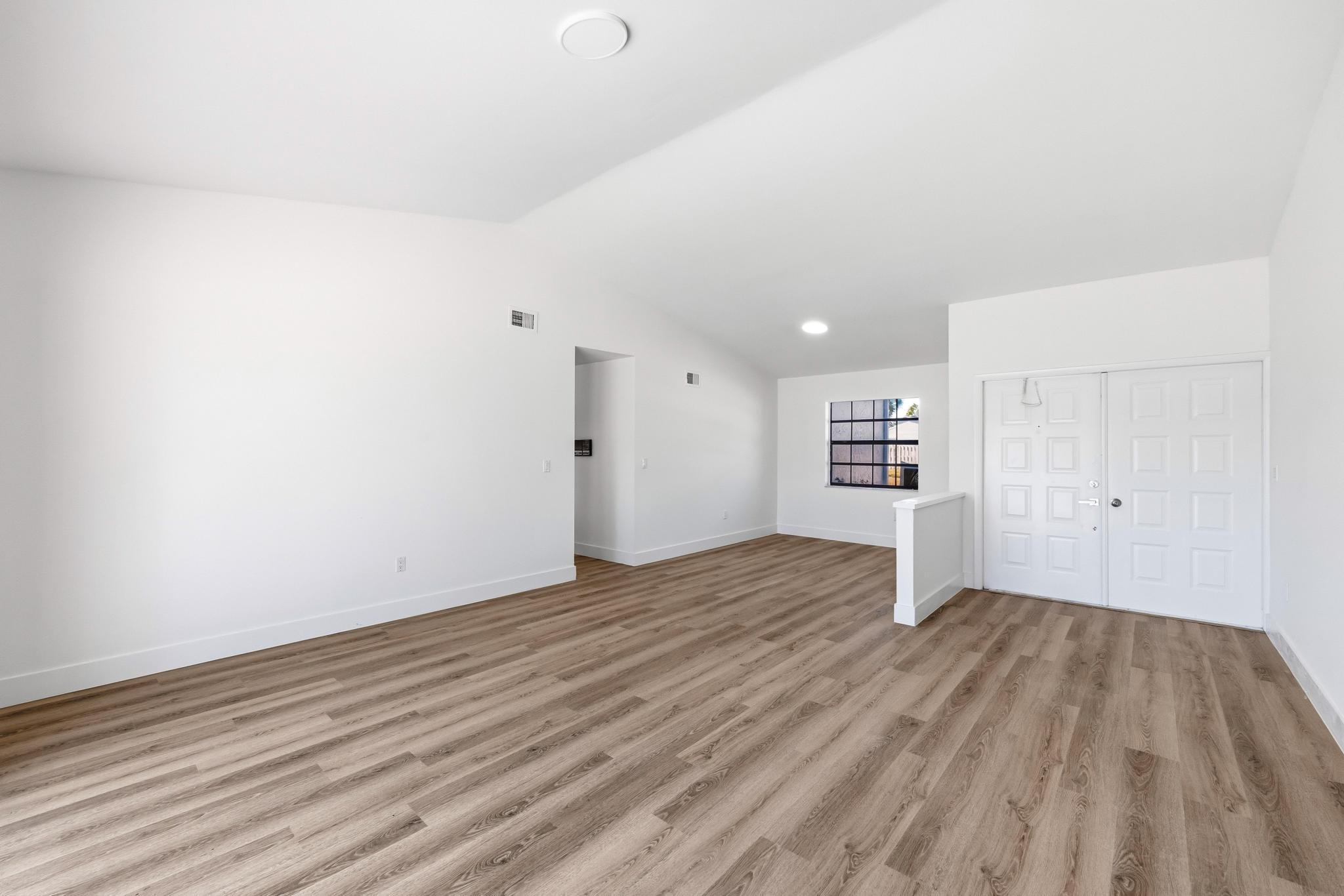 820 Rock Hl Davie, FL 33325