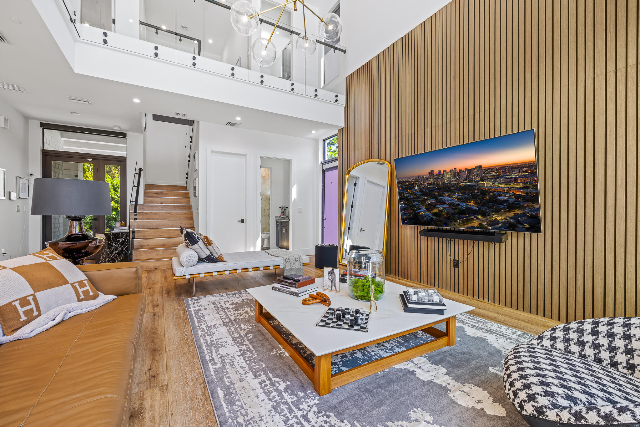 549 NE 10th Fort Lauderdale, FL 33301