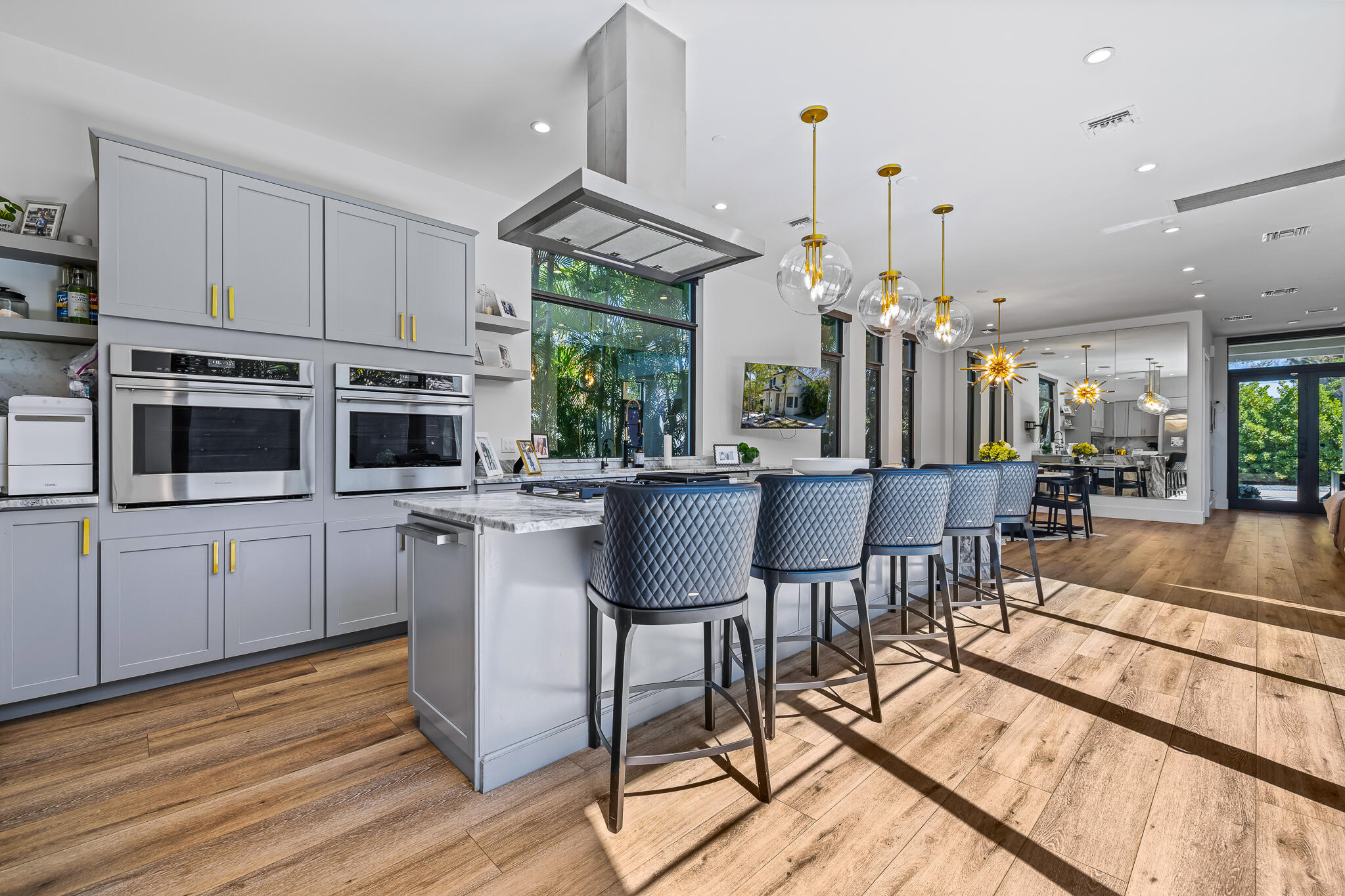 549 NE 10th Fort Lauderdale, FL 33301