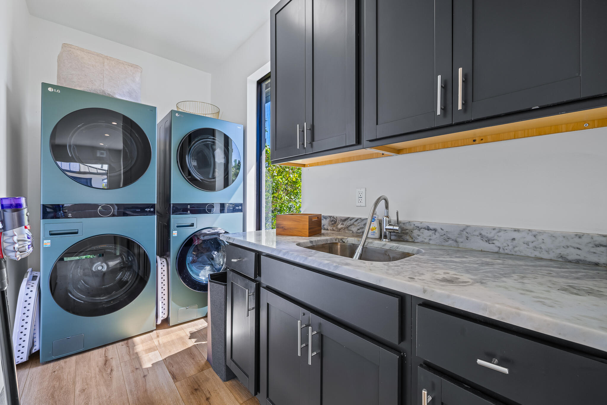 549 NE 10th Fort Lauderdale, FL 33301