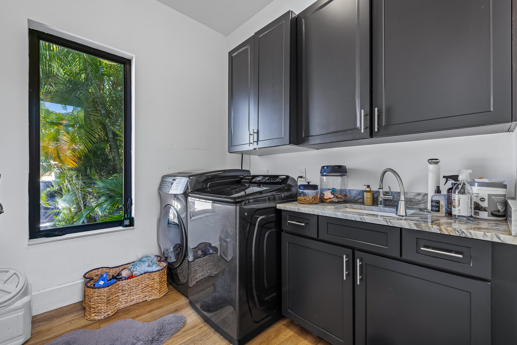 549 NE 10th Fort Lauderdale, FL 33301