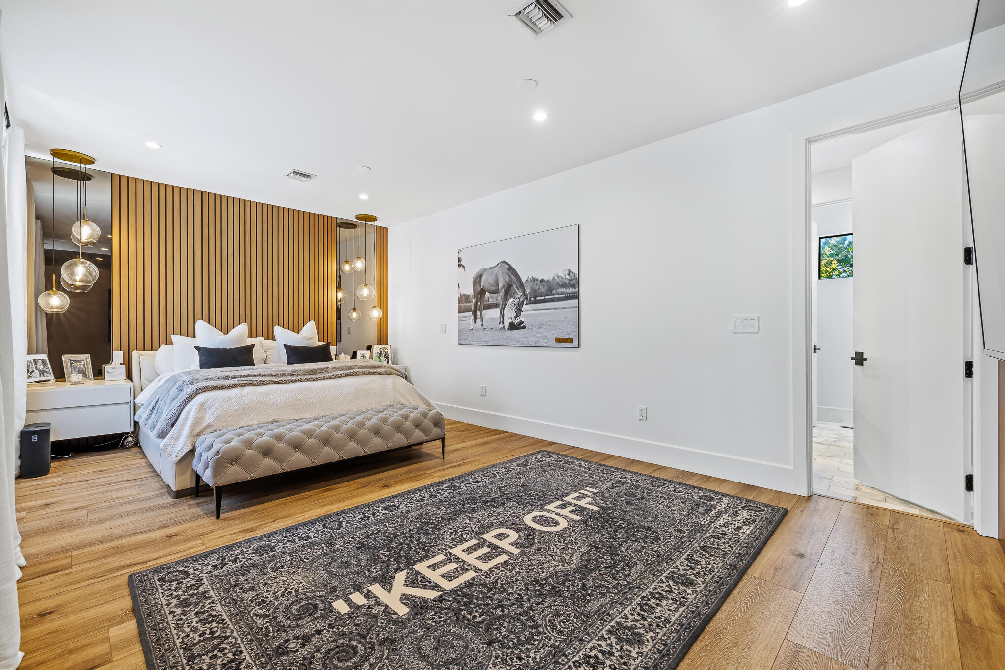 549 NE 10th Fort Lauderdale, FL 33301