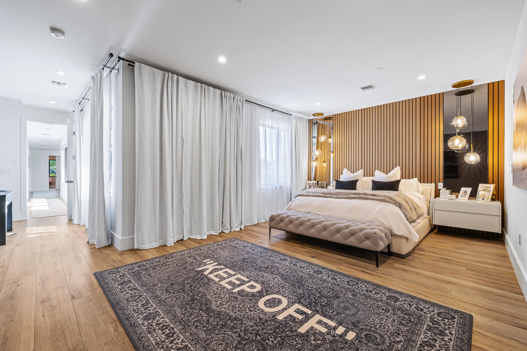 549 NE 10th Fort Lauderdale, FL 33301