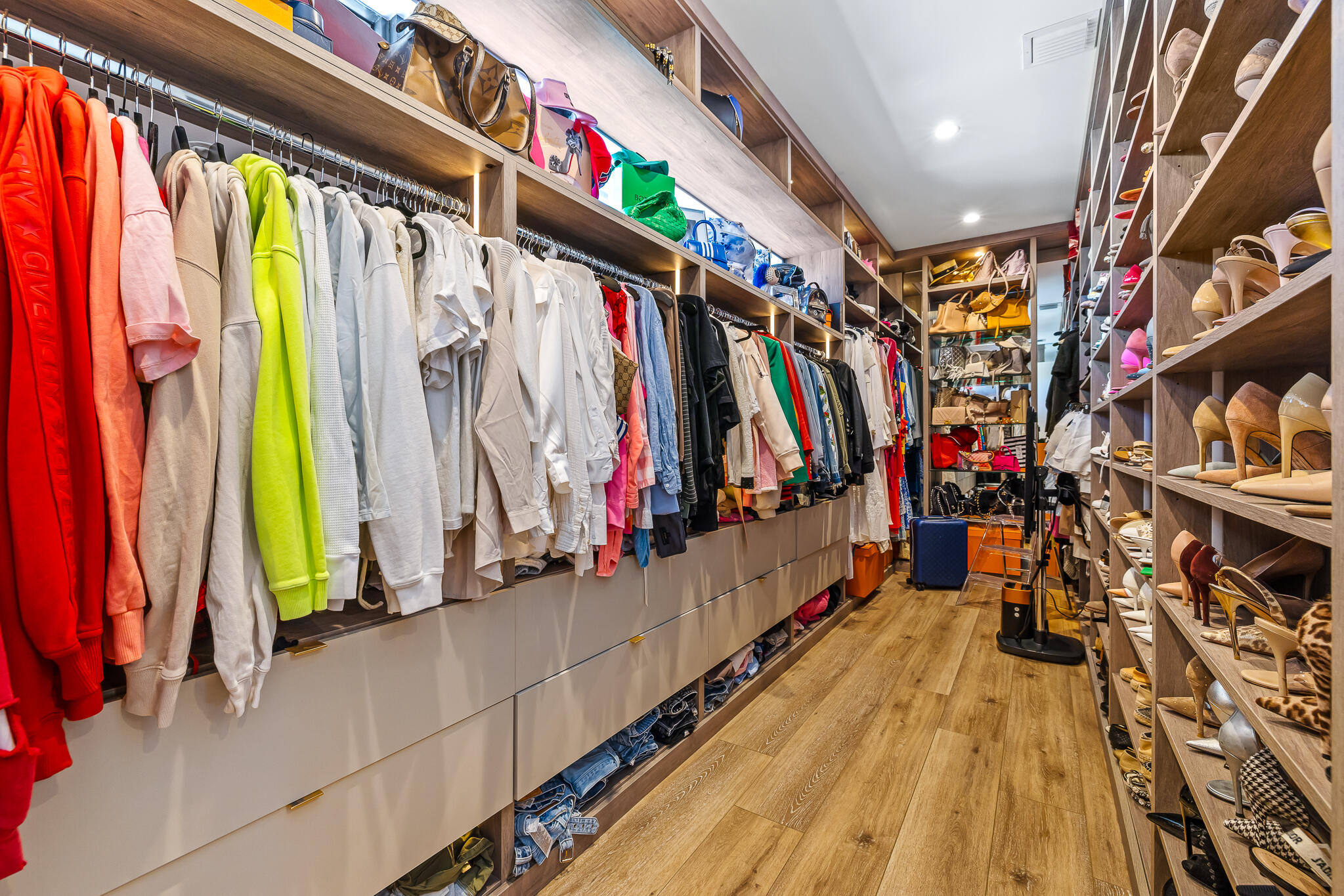 549 NE 10th Fort Lauderdale, FL 33301