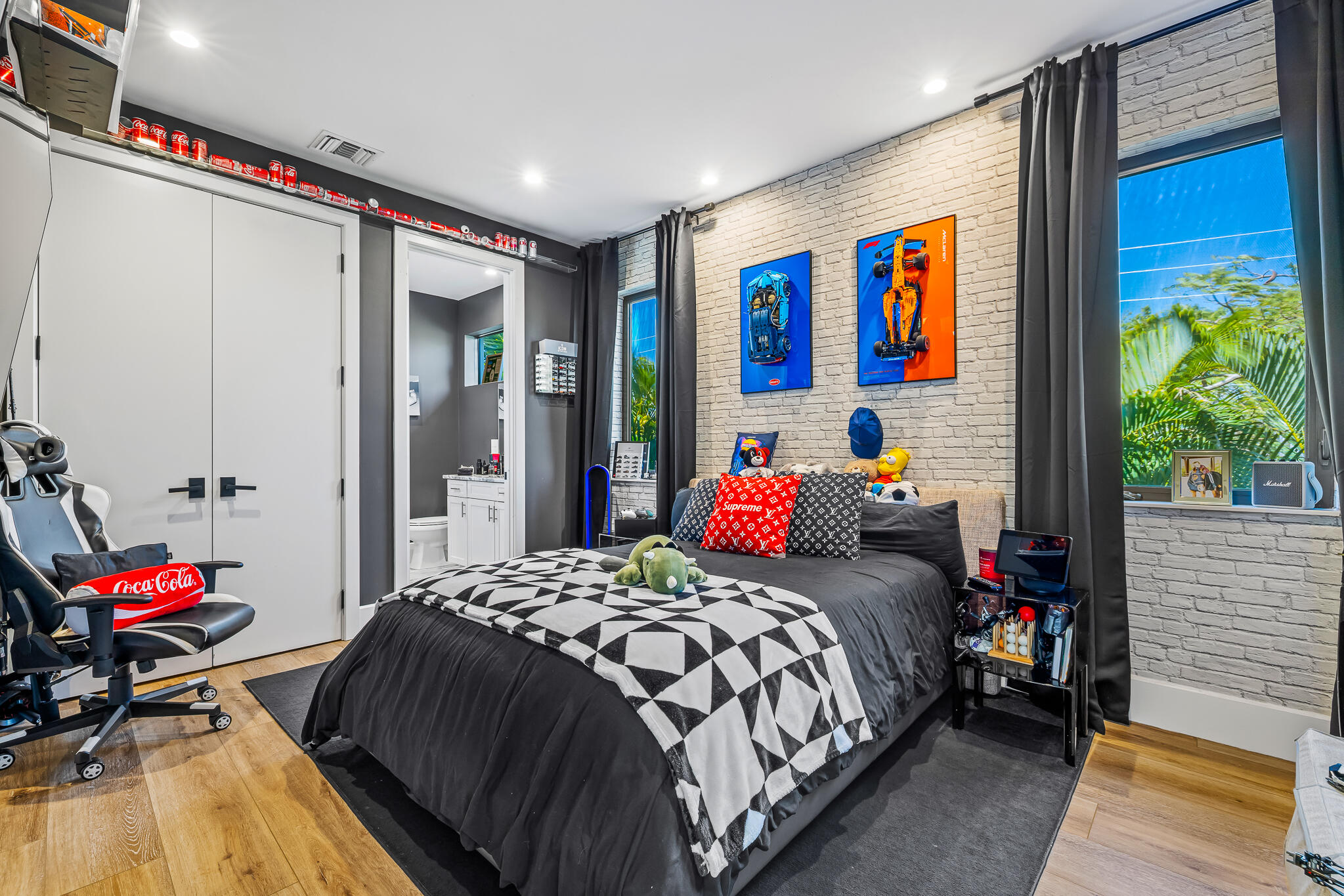 549 NE 10th Fort Lauderdale, FL 33301