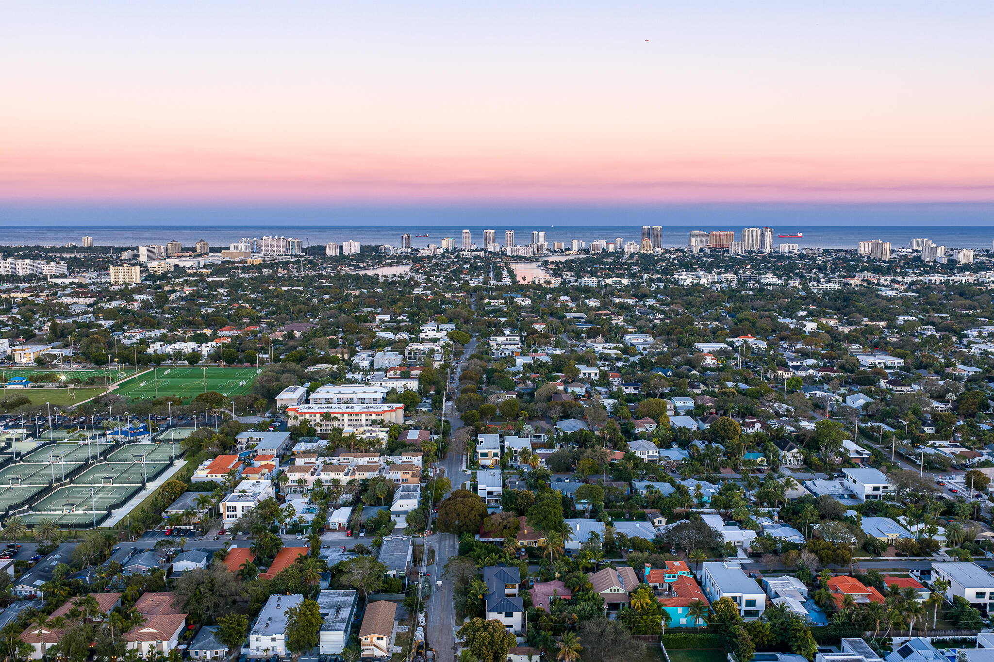 549 NE 10th Fort Lauderdale, FL 33301