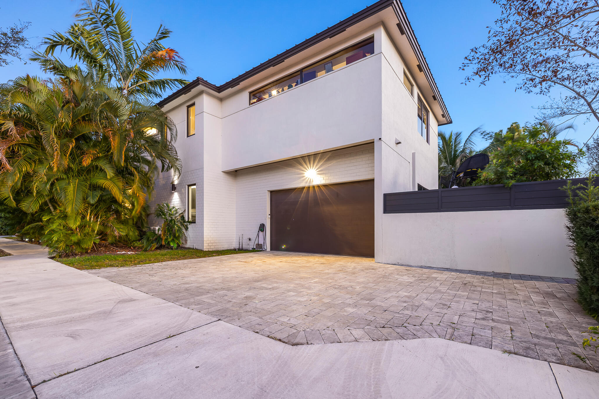 549 NE 10th Fort Lauderdale, FL 33301