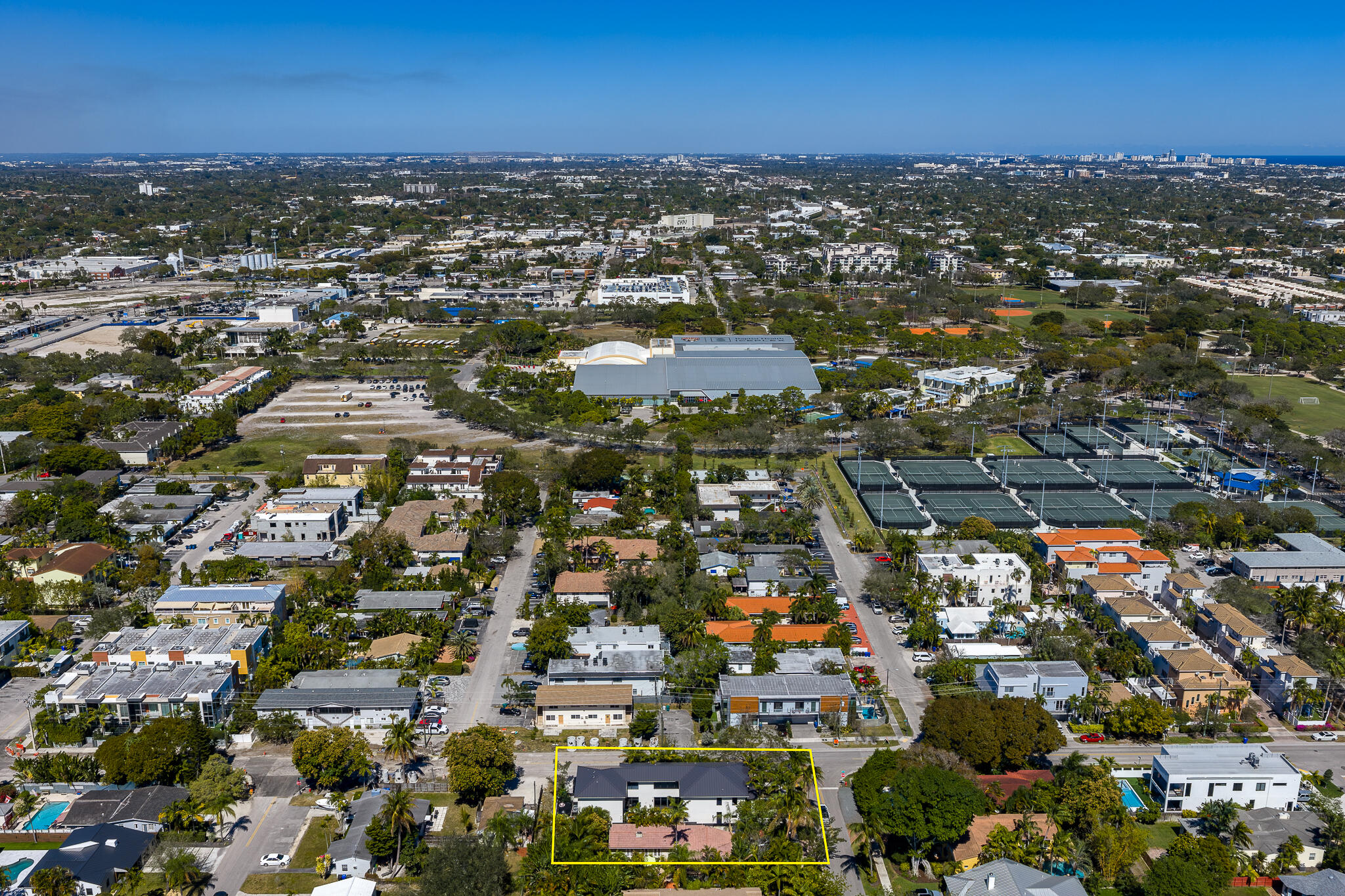 549 NE 10th Fort Lauderdale, FL 33301