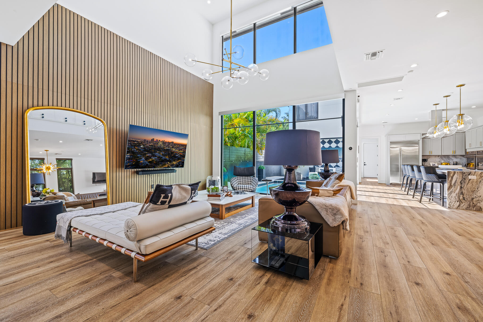 549 NE 10th Fort Lauderdale, FL 33301