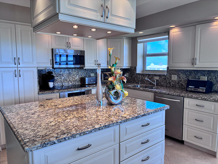 2000 S Ocean #810 Fort Lauderdale, FL 33316