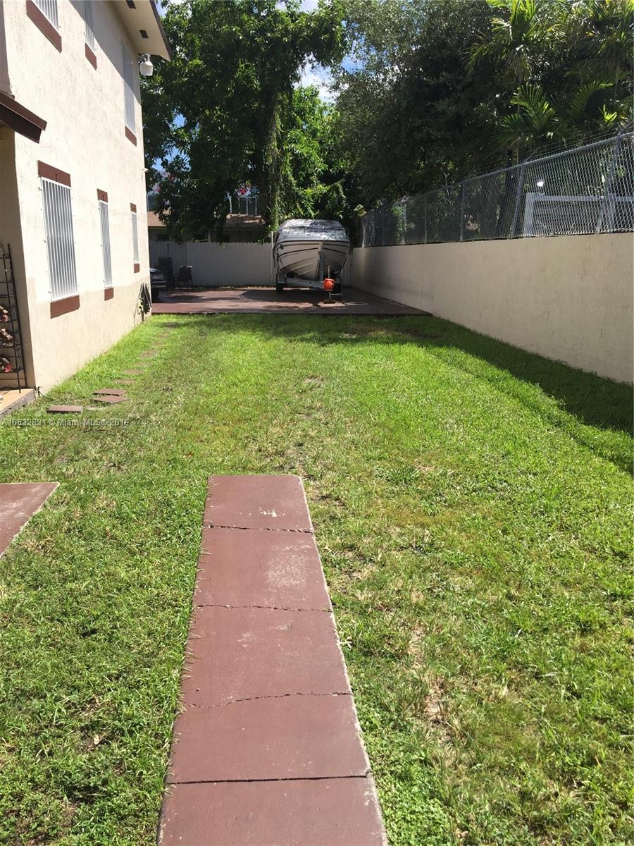 160 NW 27th St Miami, FL 33127