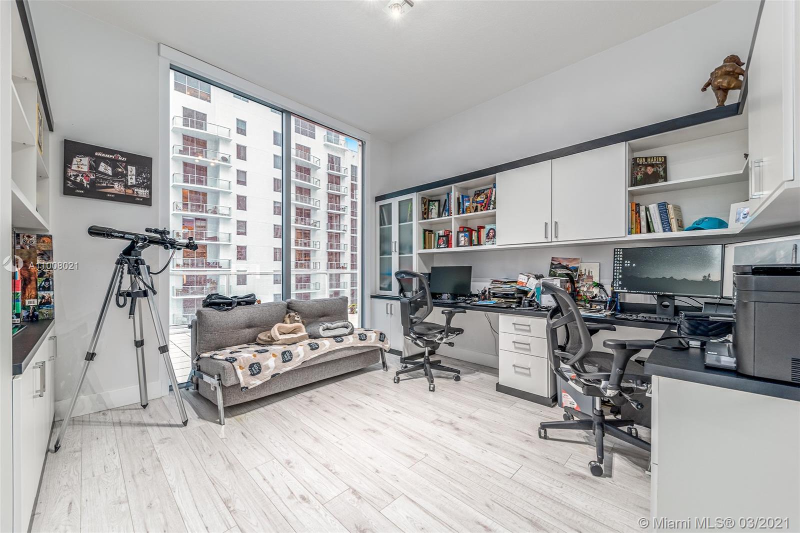 1050 Brickell Ave #PH3504 Miami, FL 33131