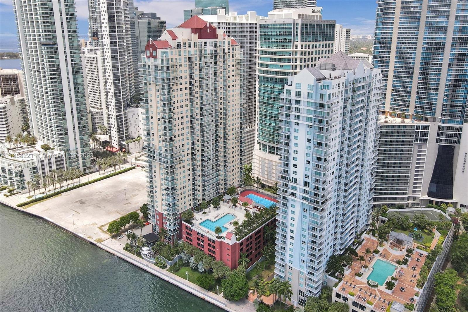 1155 Brickell Bay Dr #1808,Miami, FL 33131
