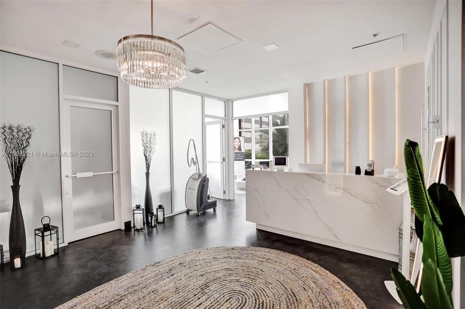 1155 Brickell Bay Dr #1808,Miami, FL 33131