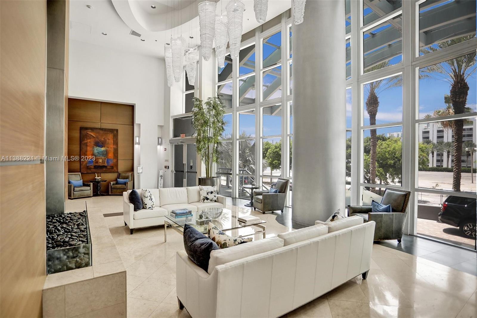 1155 Brickell Bay Dr #1808,Miami, FL 33131