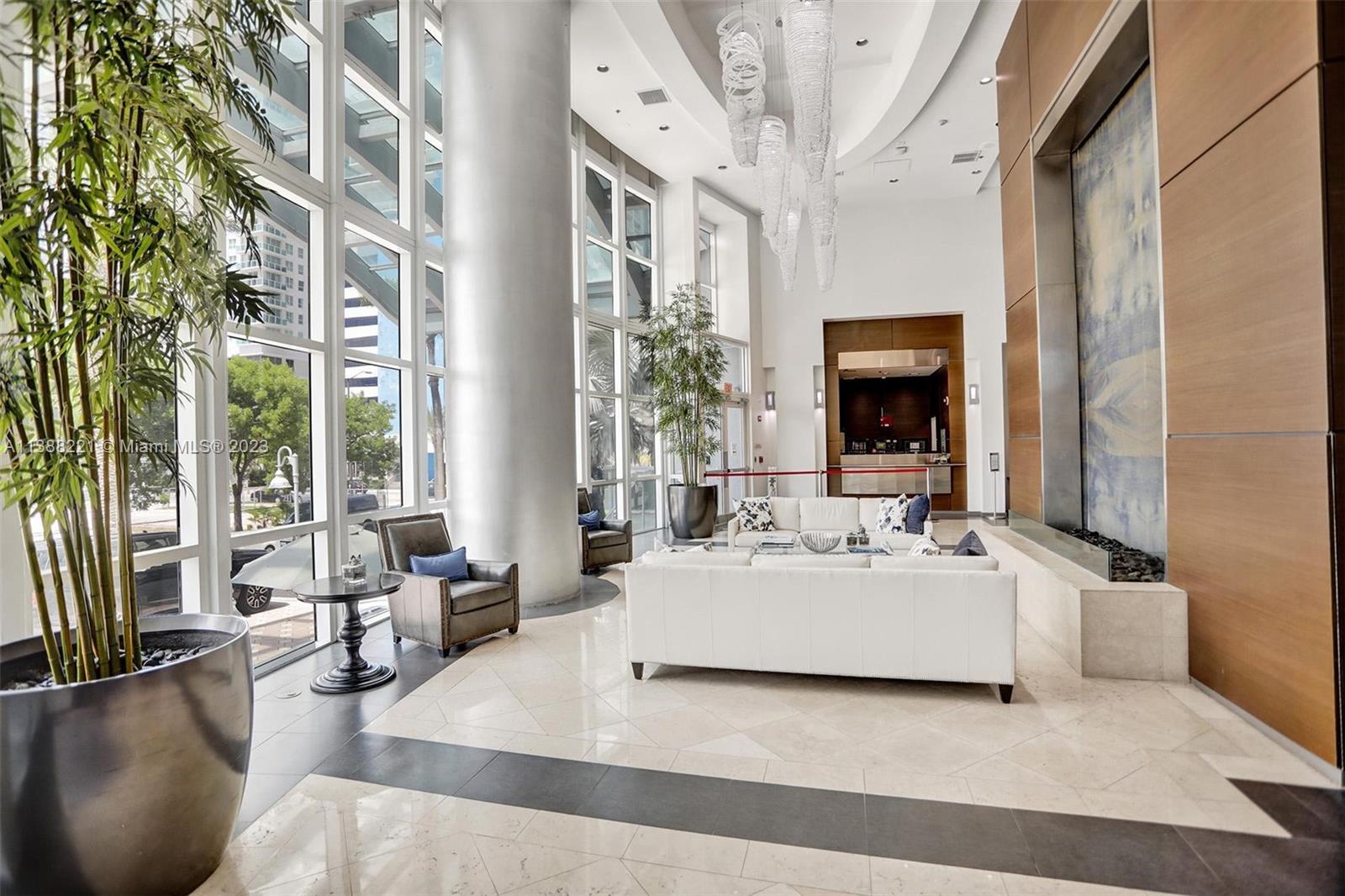 1155 Brickell Bay Dr #1808,Miami, FL 33131