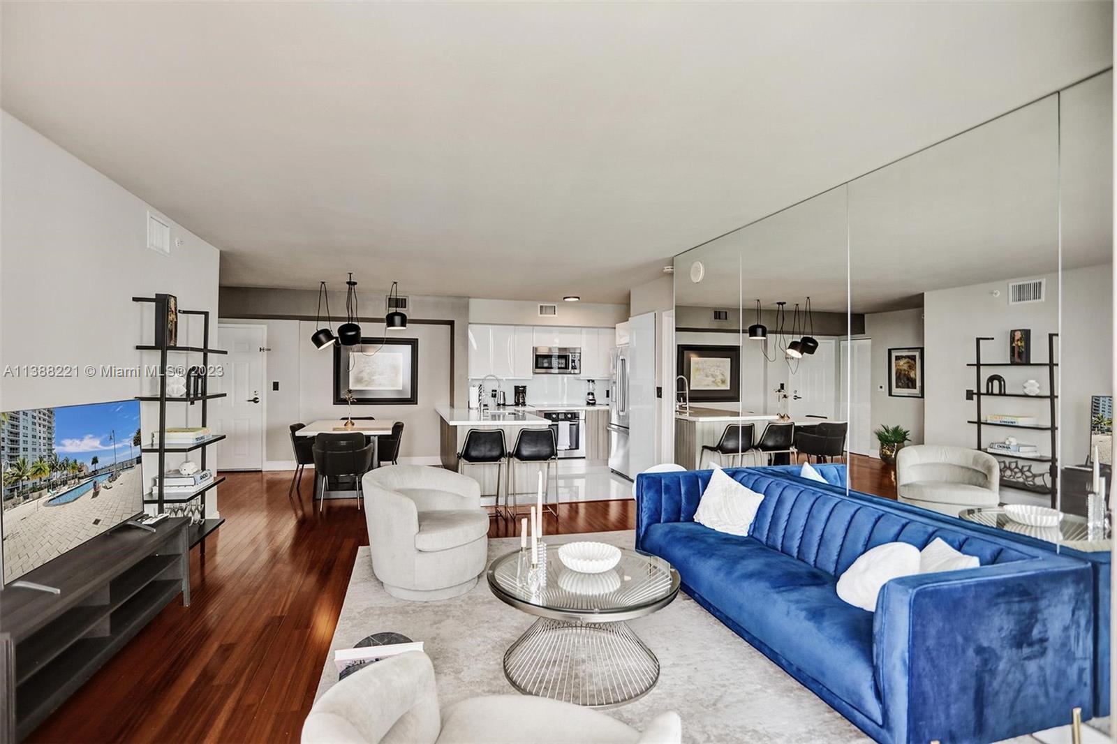 1155 Brickell Bay Dr #1808,Miami, FL 33131