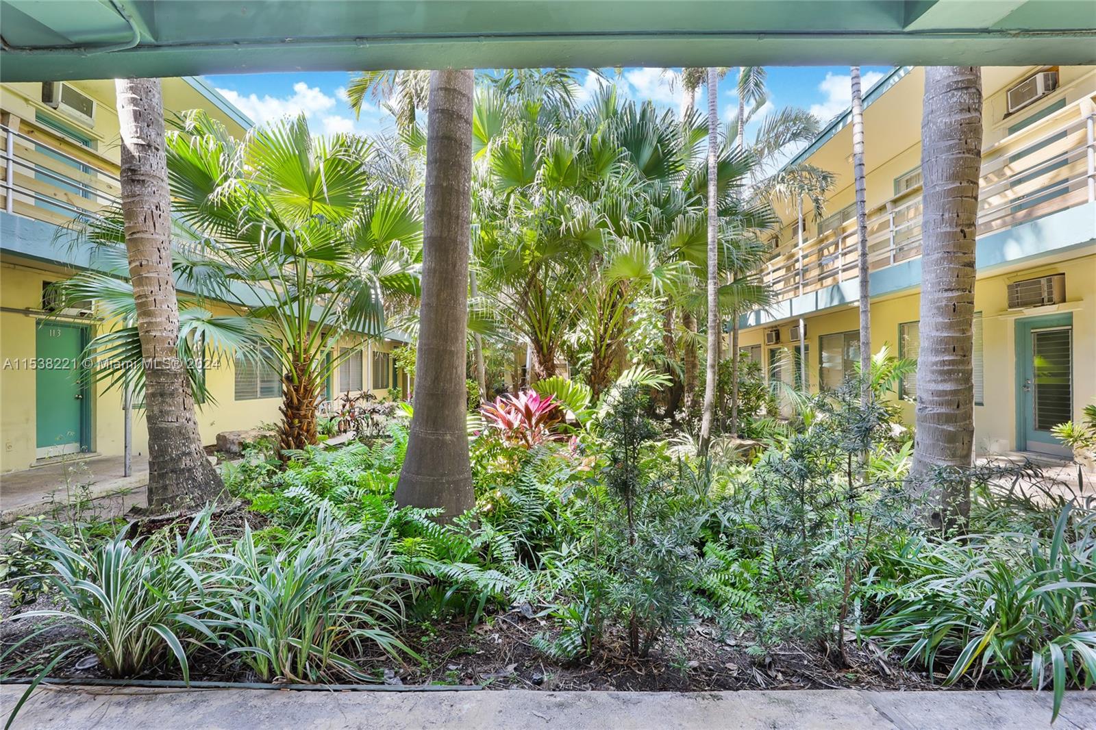 1770 Meridian Ave Miami Beach, FL 33139